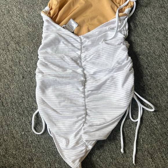 Albertine One Piece White Swimsuit, size T1 / small - Picture 2 of 12